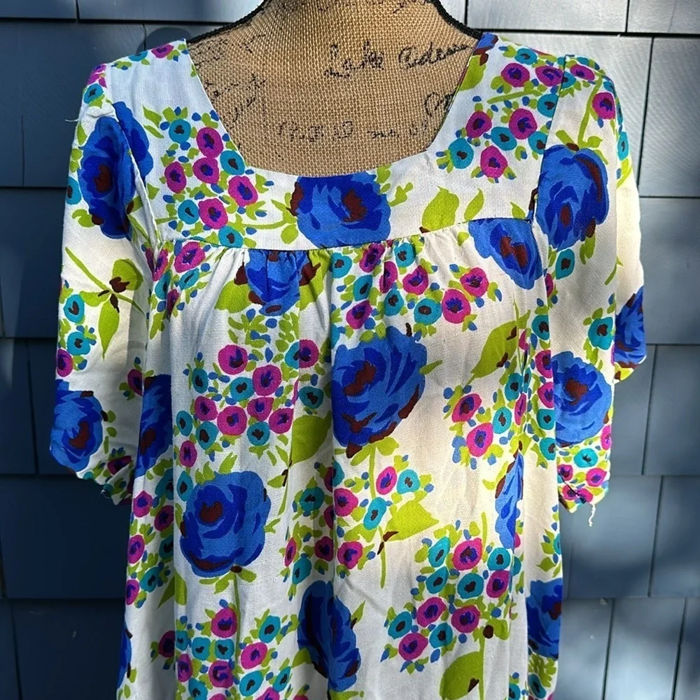 💙🩵💚Vintage, gorgeous floral, handmade caftan dress maxi mumu white blue - Picture 4 of 11